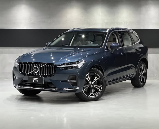 VOLVO XC60 T8 RECHARGE INSCRIPTION EXPRESSION - Imagem 4