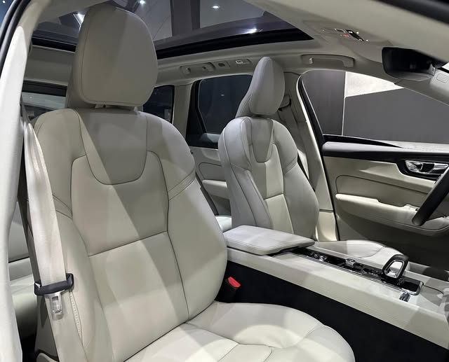 VOLVO XC60 T8 RECHARGE INSCRIPTION EXPRESSION - Imagem 8