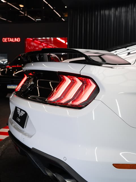 FORD MUSTANG - Imagem 1