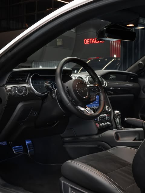 FORD MUSTANG - Imagem 2