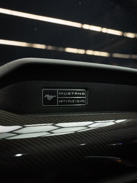 FORD MUSTANG - Imagem 14