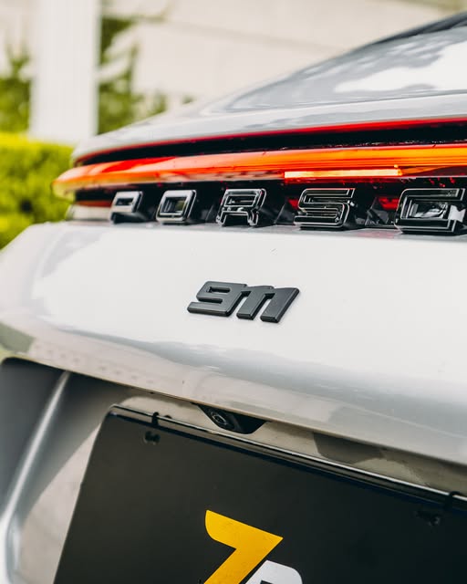 PORSCHE 911 CARRERA - Imagem 10