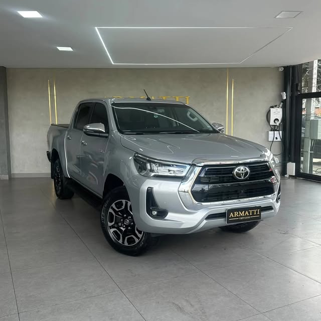 TOYOTA HILUX SRX - Imagem 1