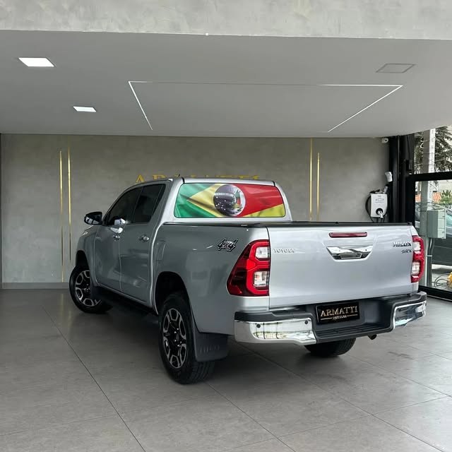 TOYOTA HILUX SRX - Imagem 4
