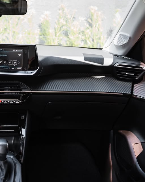 PEUGEOT 208 GRIFFE - Imagem 6