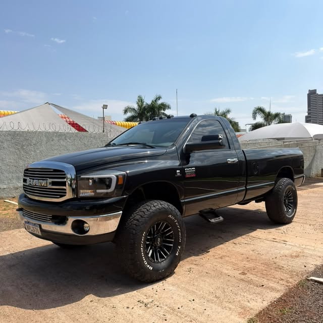 DODGE RAM 2500HD CS - Imagem 1