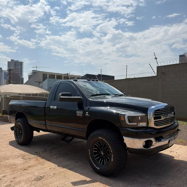 DODGE RAM 2500HD CS - Imagem 2