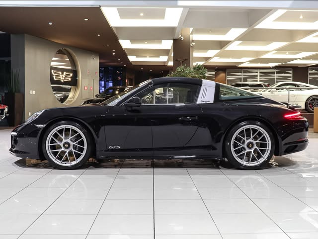 PORSCHE 911 TARGA 4 GTS - Imagem 3