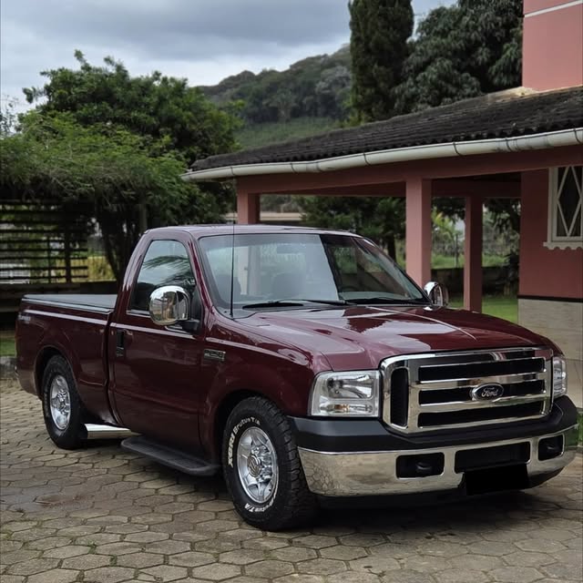 FORD F-250 XLT-L - Imagem 1
