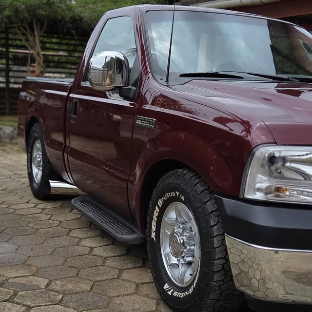 FORD F-250 XLT-L - Imagem 3