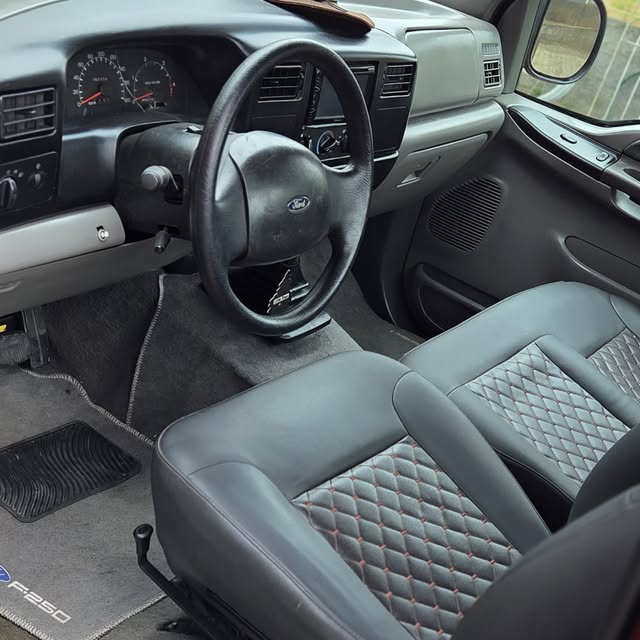 FORD F-250 XLT-L - Imagem 9
