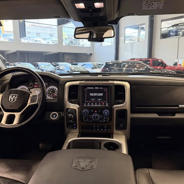 RAM CLASSIC LARAMIE - Imagem 11