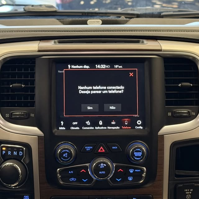 RAM CLASSIC LARAMIE - Imagem 14