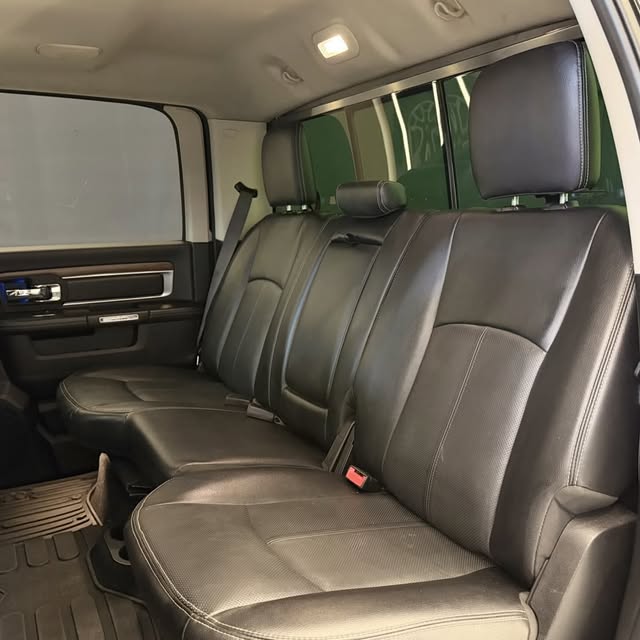 RAM CLASSIC LARAMIE - Imagem 15