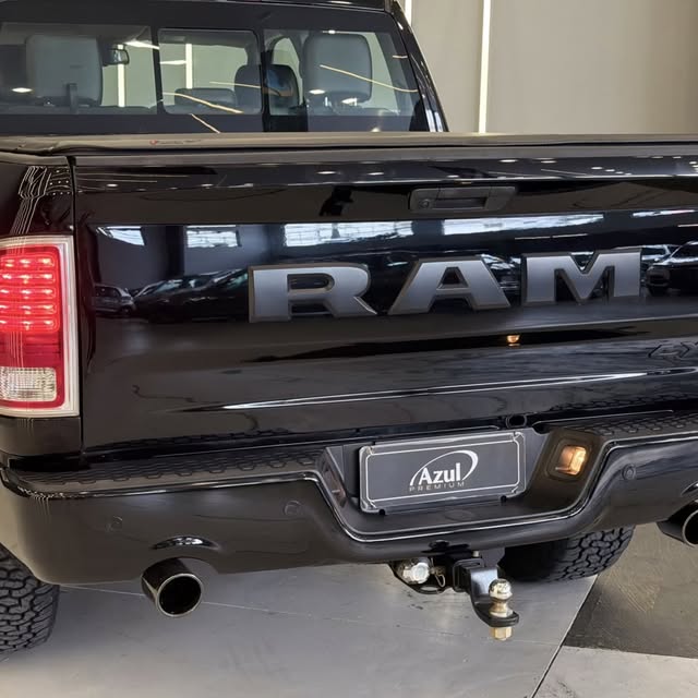 RAM CLASSIC LARAMIE - Imagem 8