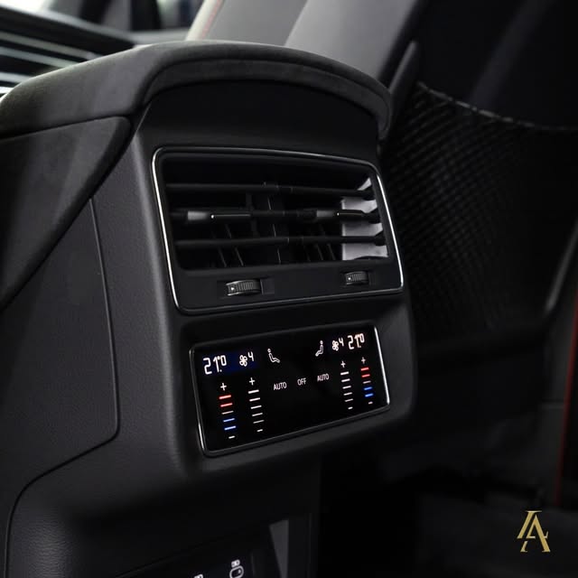 AUDI RS Q8 PERFORMANCE - Imagem 11