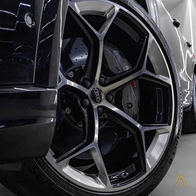 AUDI RS Q8 PERFORMANCE - Imagem 5