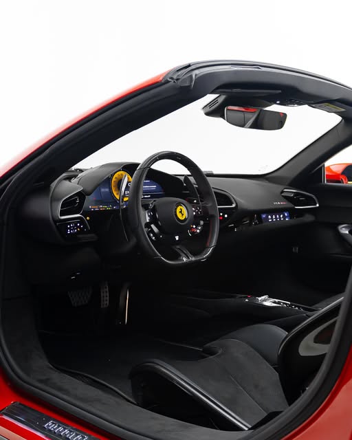 FERRARI 296 GTS - Imagem 4