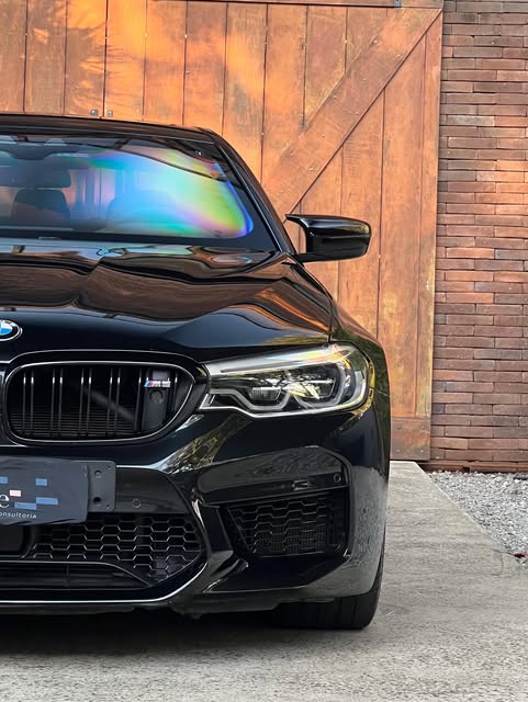 BMW M5 - Imagem 1