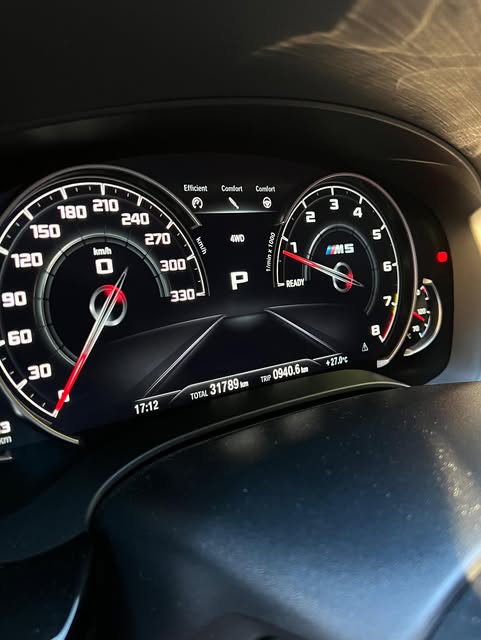 BMW M5 - Imagem 11