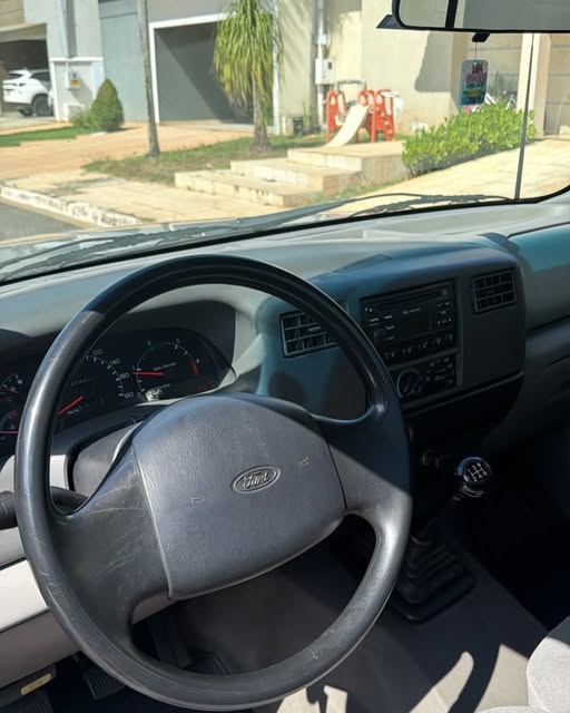 FORD F-250 XL-L - Imagem 17
