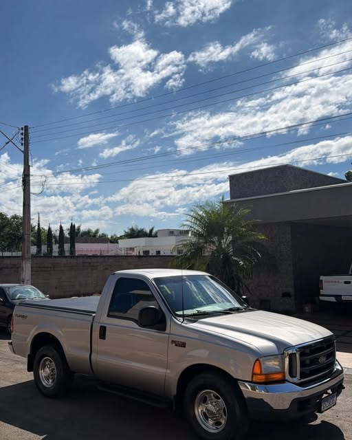FORD F-250 XL-L - Imagem 3