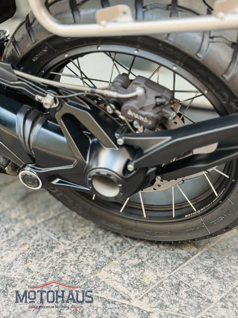 BMW R 1250 GS ADVENTURE TRIPLE BLACK OPTION 719 - Imagem 16
