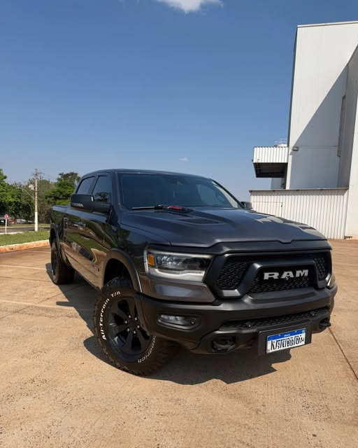 DODGE RAM 1500 REBEL - Imagem 2
