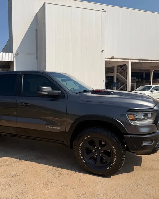 DODGE RAM 1500 REBEL - Imagem 3