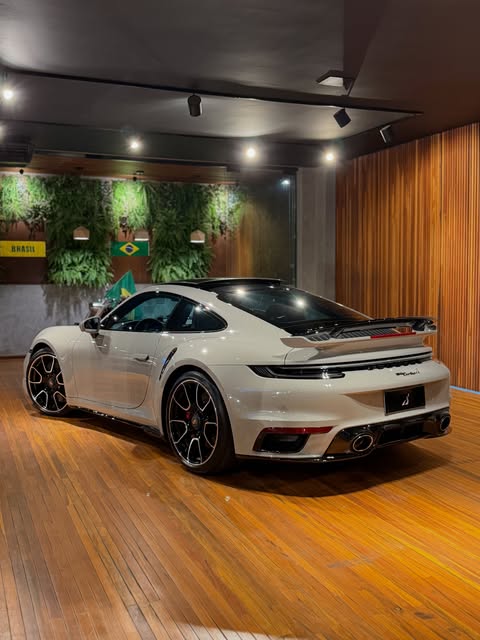 PORSCHE 911 TURBO - Imagem 2