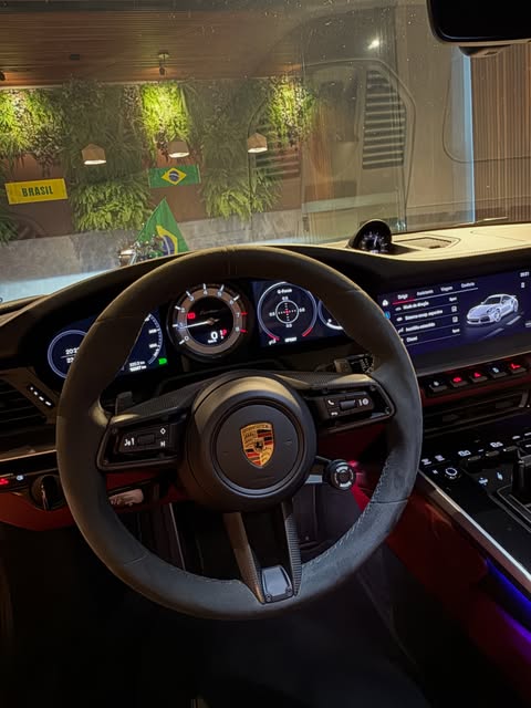 PORSCHE 911 TURBO - Imagem 15