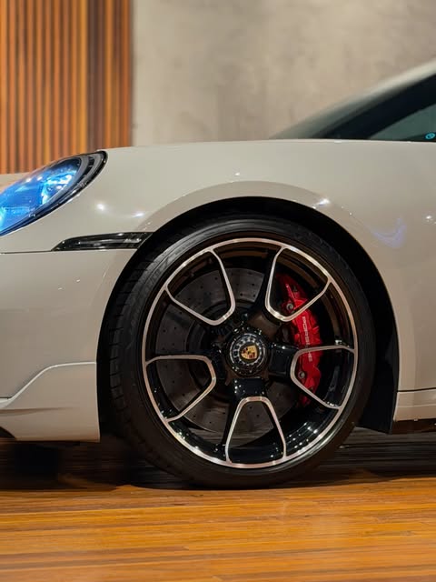 PORSCHE 911 TURBO - Imagem 5