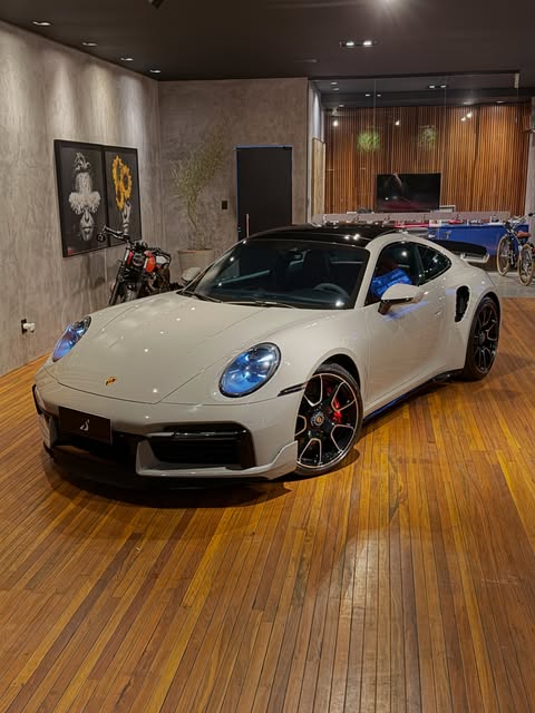 PORSCHE 911 TURBO - Imagem 8