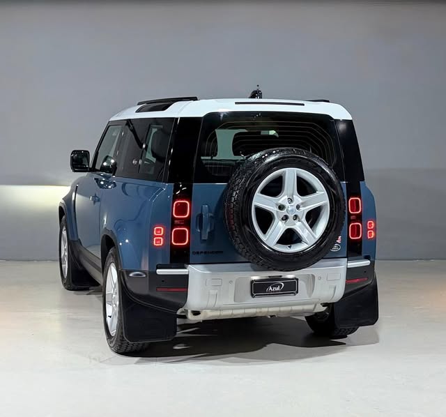 LAND ROVER DEFENDER P300 90 SE - Imagem 5
