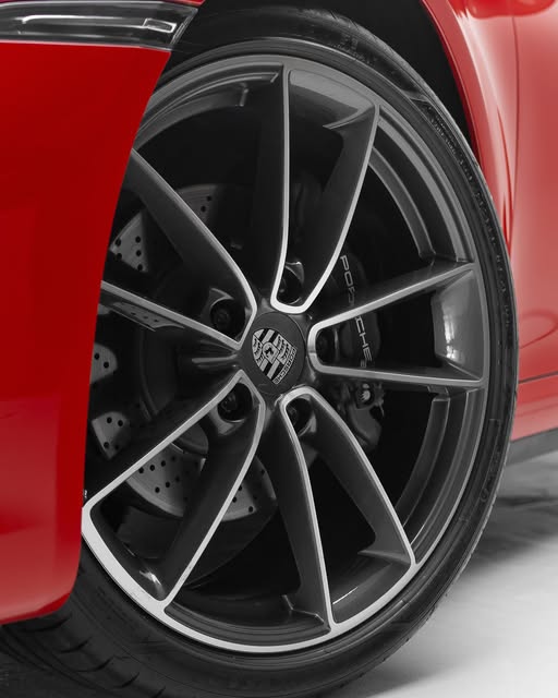 PORSCHE 911 CARRERA - Imagem 6