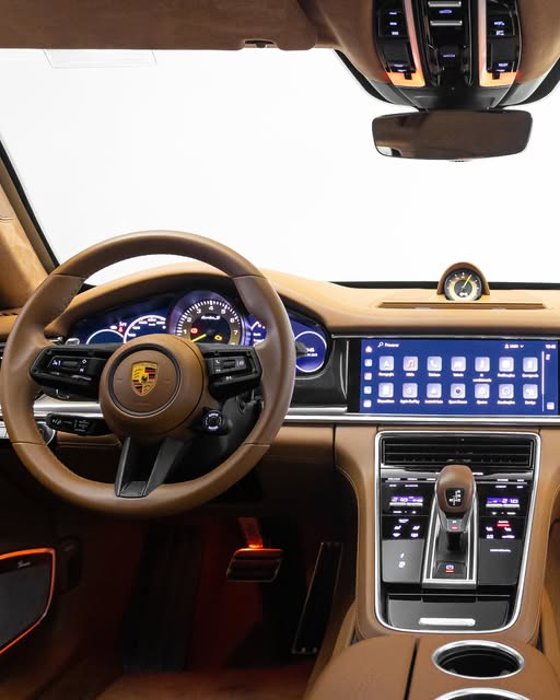 PORSCHE PANAMERA TURBO S E-HYBRID - Imagem 3