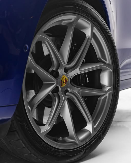 PORSCHE MACAN GTS - Imagem 6