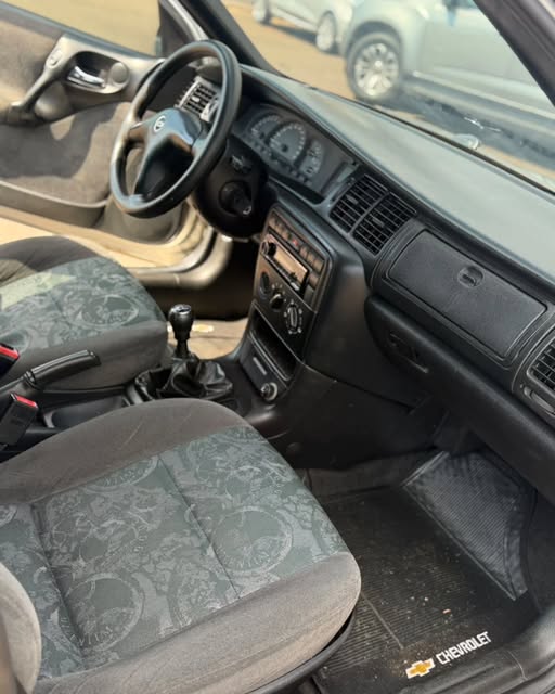 GM VECTRA MILLENIUN - Imagem 6