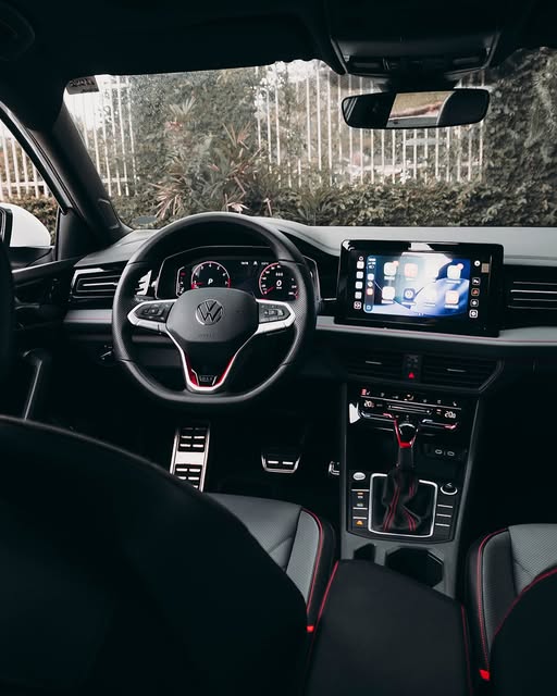 VOLKSWAGEN JETTA GLI - Imagem 3