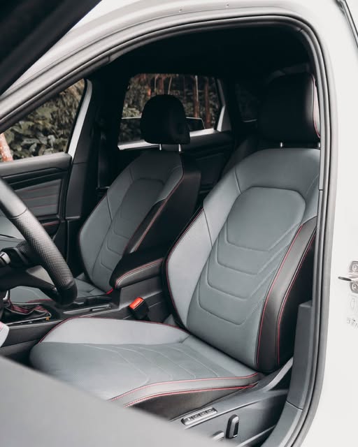 VOLKSWAGEN JETTA GLI - Imagem 7