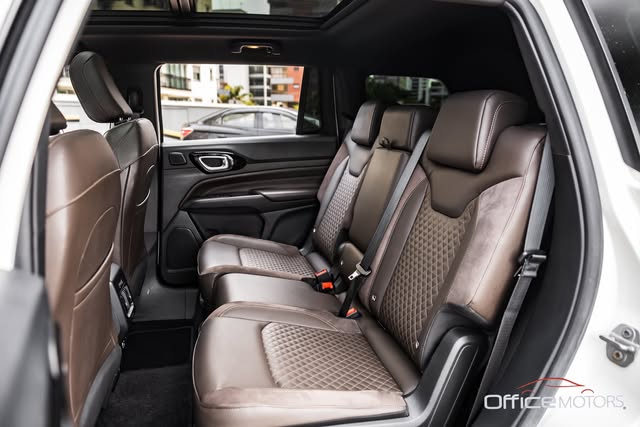 JEEP COMMANDER OVERLAND T270 - Imagem 7