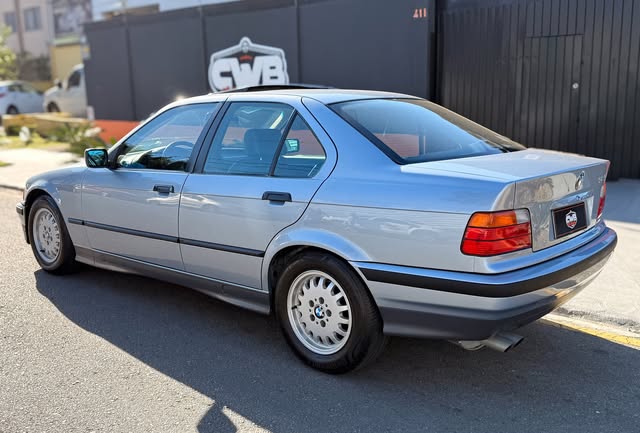 BMW 325I - Imagem 5