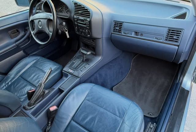 BMW 325I - Imagem 10