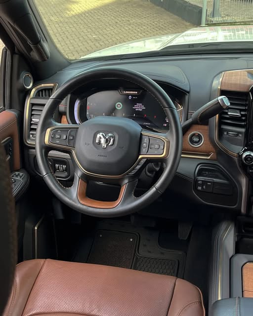 DODGE RAM 3500 LONGHORN LIMITED - Imagem 7
