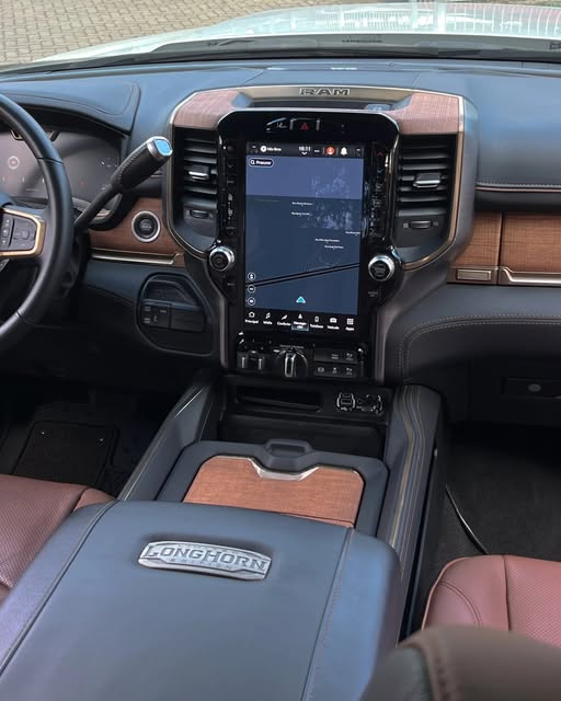 DODGE RAM 3500 LONGHORN LIMITED - Imagem 8