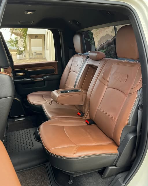 DODGE RAM 3500 LONGHORN LIMITED - Imagem 10