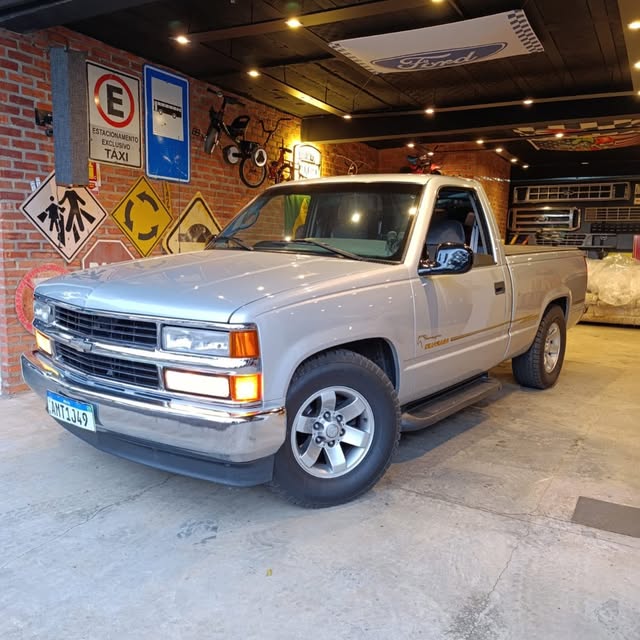 CHEVROLET SILVERADO - Imagem 1