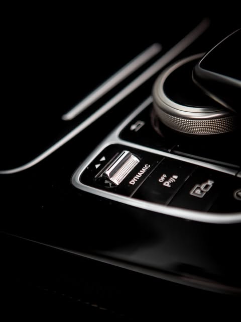 MERCEDES-BENZ E 300 - Imagem 13