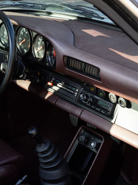 PORSCHE 911 CARRERA 3.2 - Imagem 6