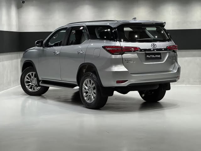 TOYOTA HILUX SW4 SRX - Imagem 3